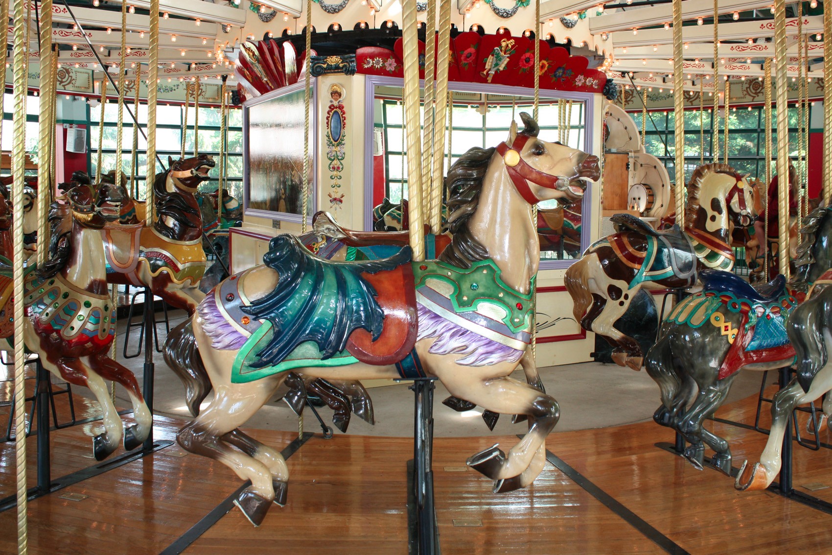 1914-Mangels-Illions-Columbus-Zoo-carousel-horses-bat-wing-saddle