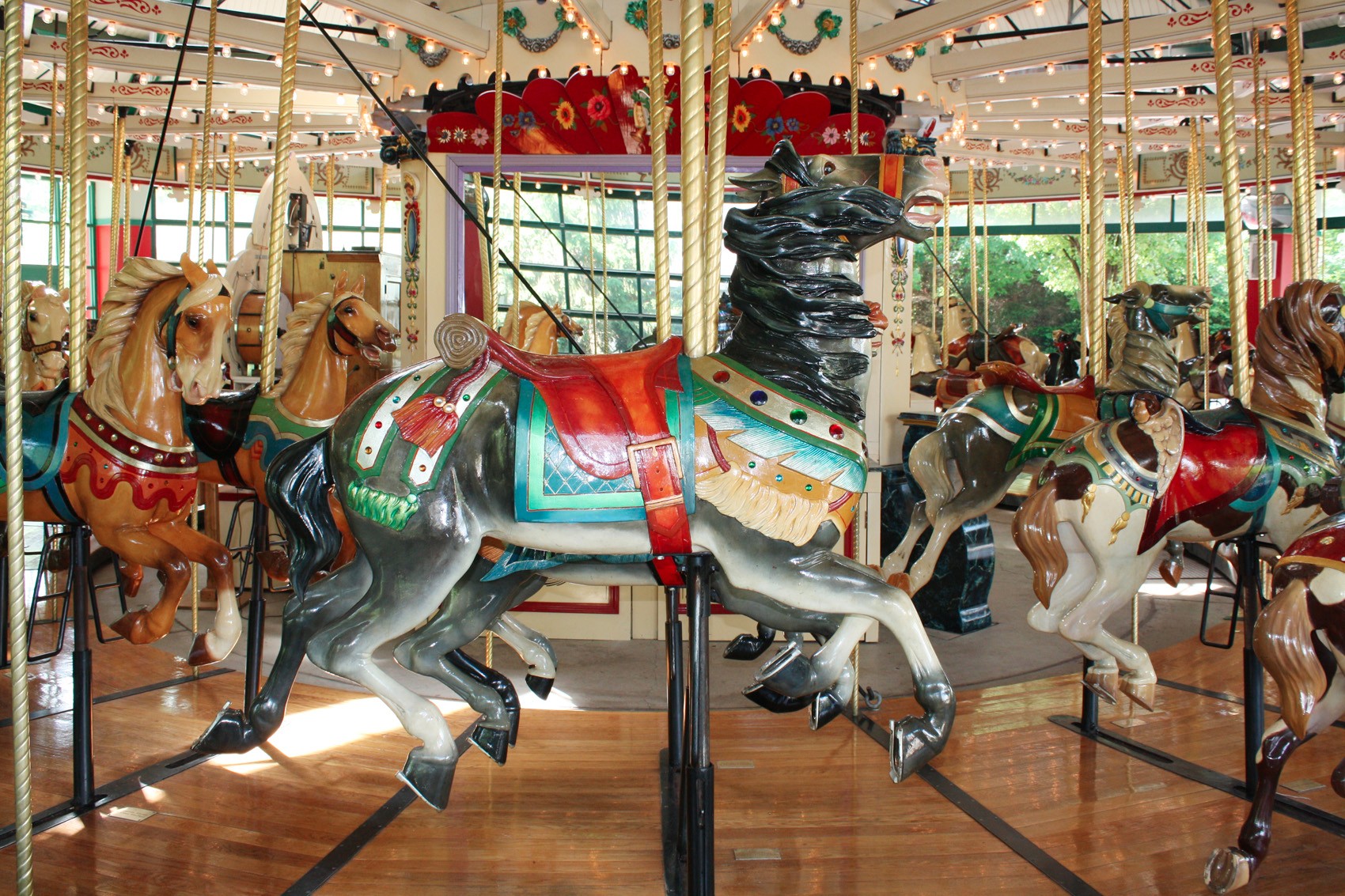 M-C-Illions-Columbus-Zoo-carousel-horse