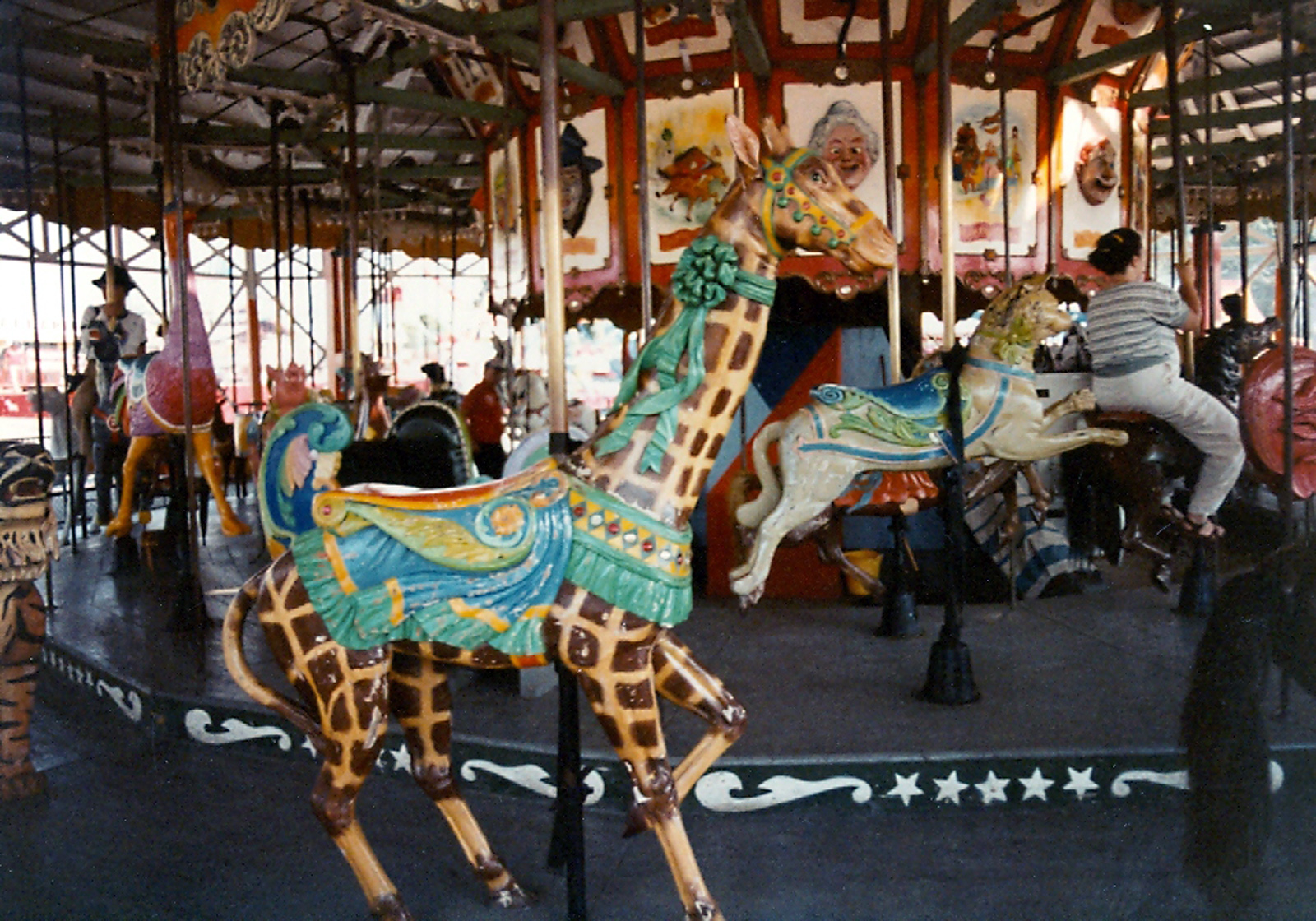 Rocky-Point-RI-ca-1910-Herschell-Spillman-carousel-giraffe
