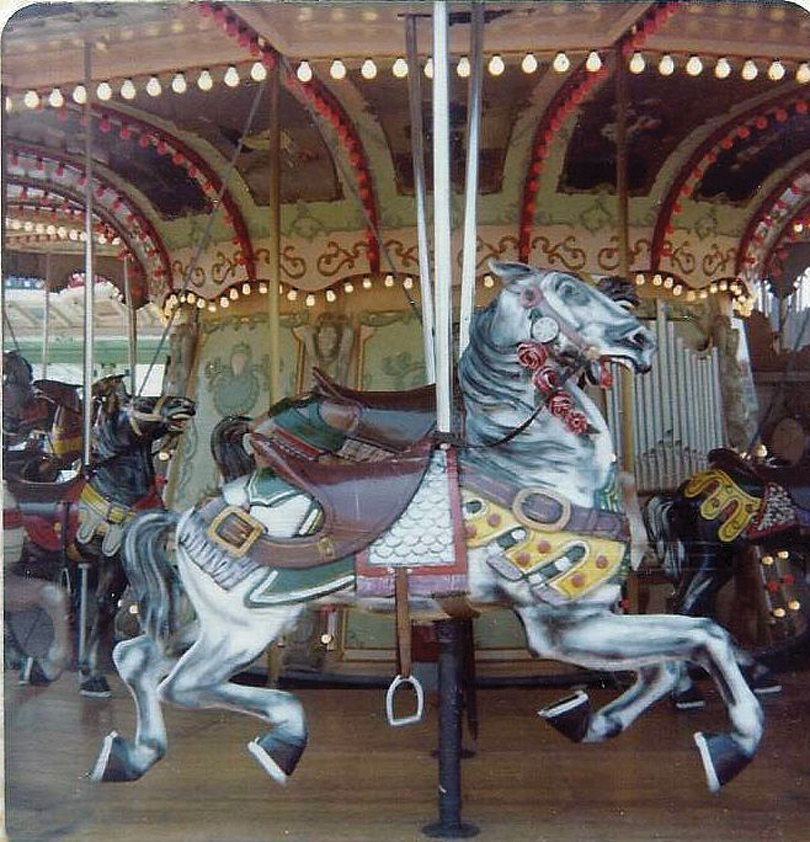 Wildwood-Sportland-Stein-Goldstein-carousel-horse-1970s